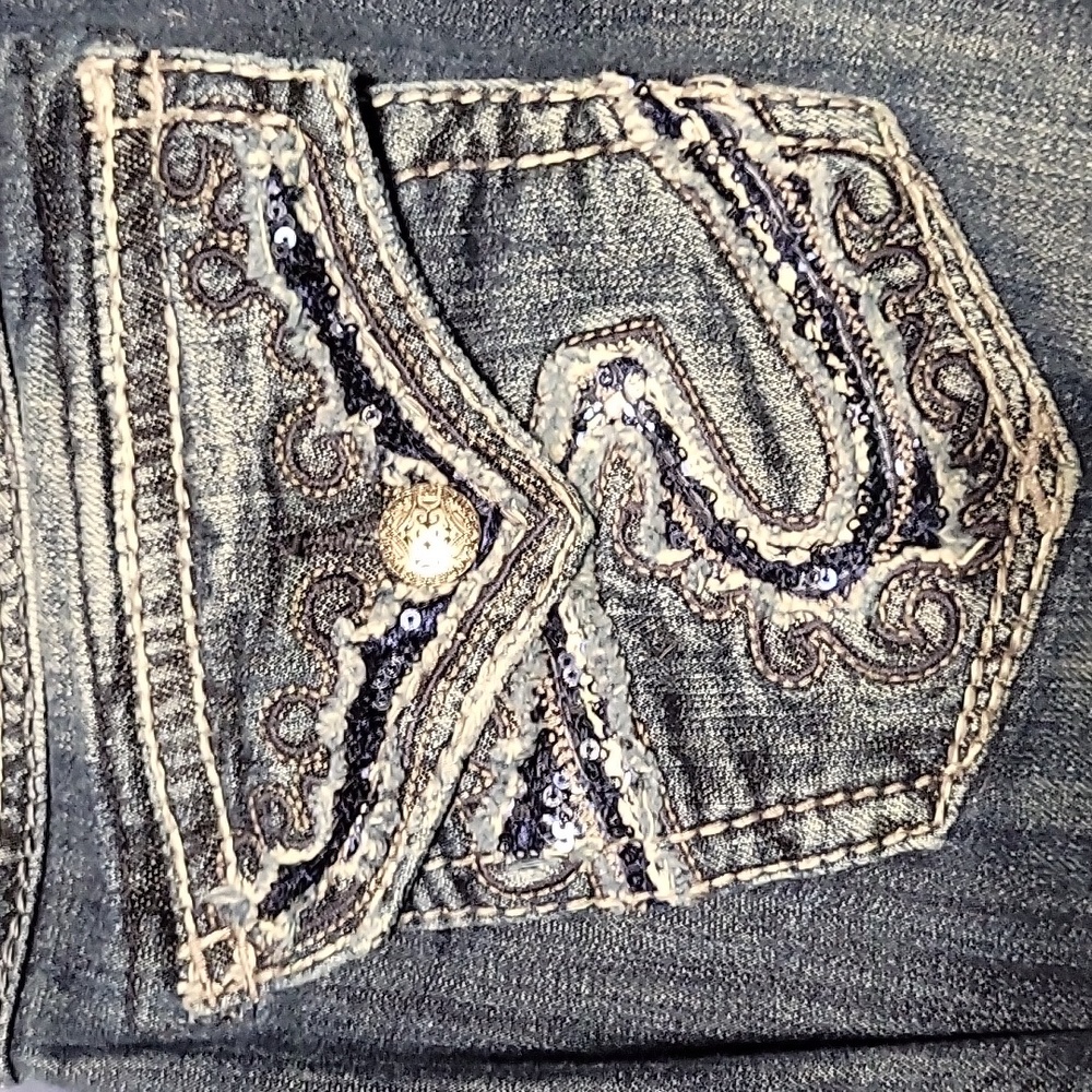 Suki Flap Capri W28